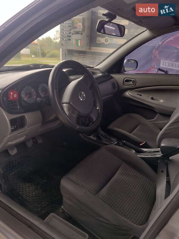Седан Nissan Almera Classic 2008 в Трускавце