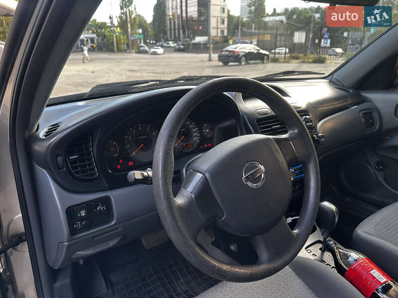 Седан Nissan Almera Classic 2006 в Киеве