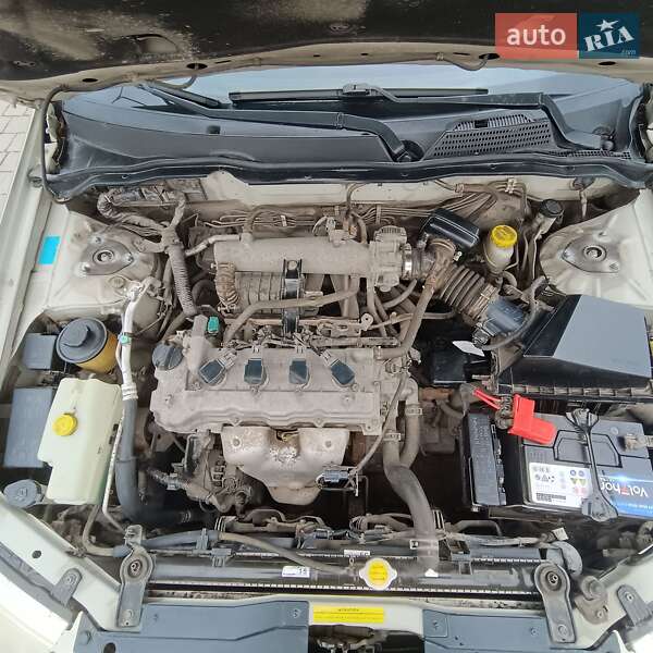 Седан Nissan Almera Classic 2008 в Івано-Франківську