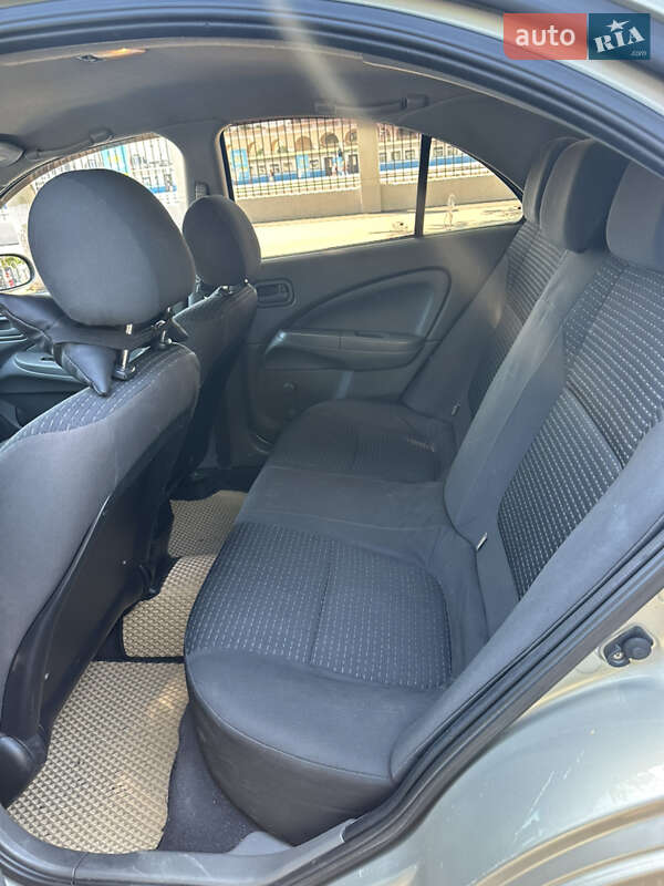 Седан Nissan Almera Classic 2008 в Одессе