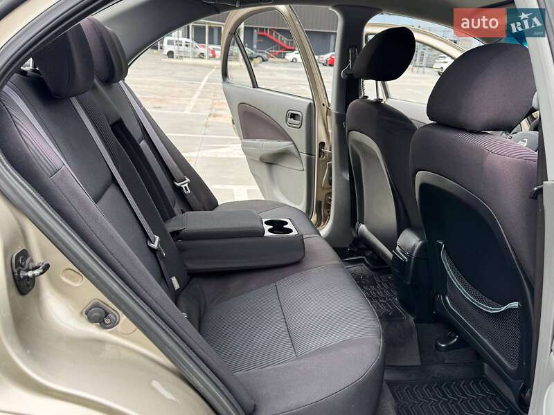 Седан Nissan Almera Classic 2011 в Киеве фото 20 Седан Nissan Almera Classic 2011 в Киеве