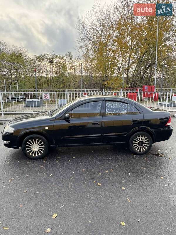 Седан Nissan Almera Classic 2010 в Полтаве