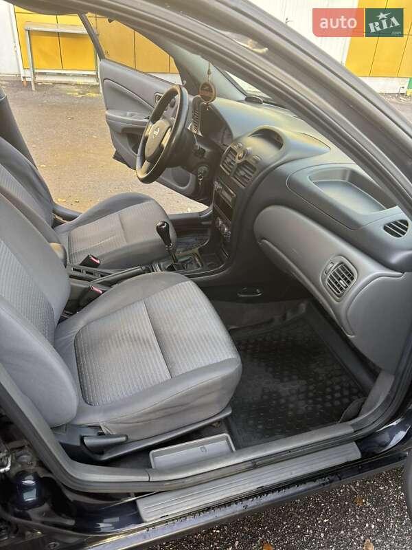 Седан Nissan Almera Classic 2010 в Полтаве