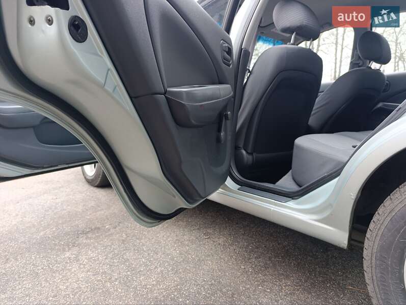 Седан Nissan Almera Classic 2006 в Кропивницком