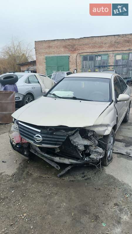 Седан Nissan Almera Classic 2008 в Остроге