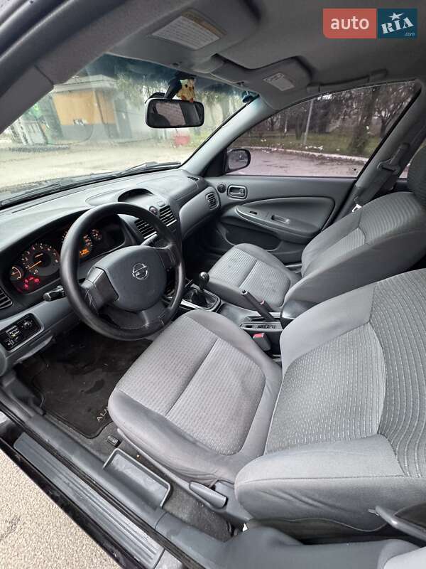 Седан Nissan Almera Classic 2006 в Днепре