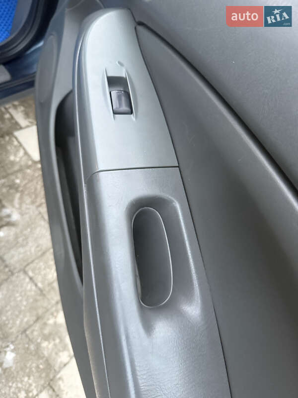 Седан Nissan Almera Classic 2008 в Ивано-Франковске