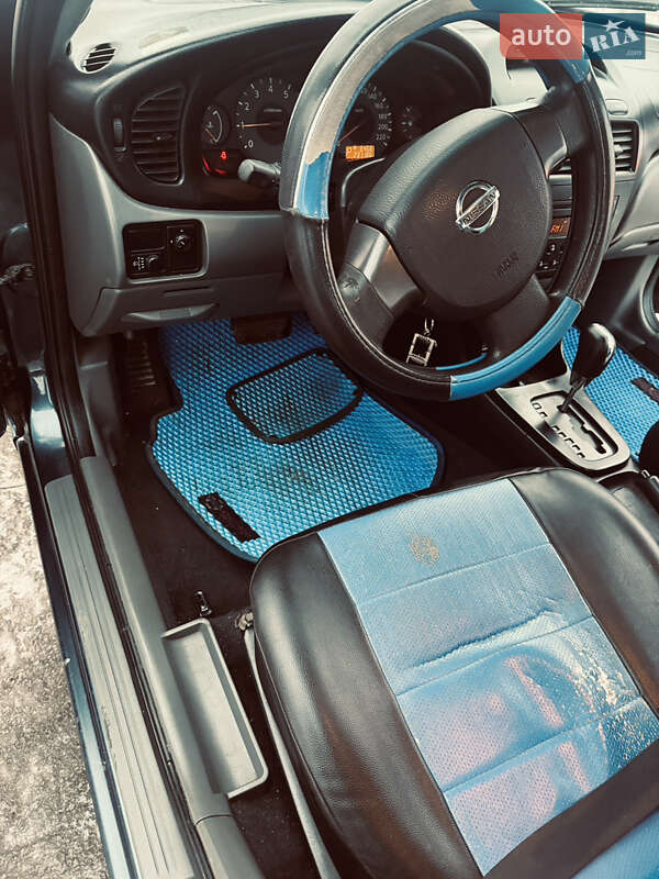 Седан Nissan Almera Classic 2008 в Ивано-Франковске