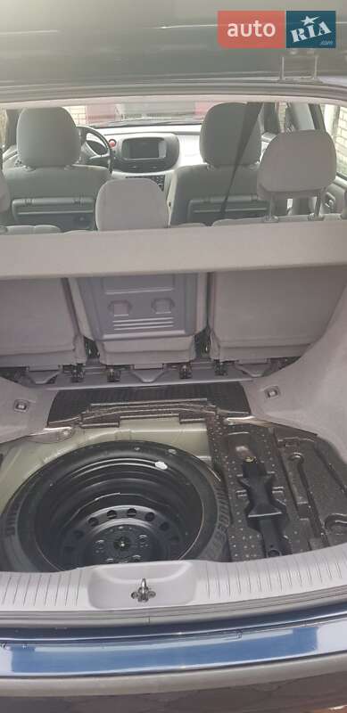 Мінівен Nissan Almera Tino 2004 в Бершаді