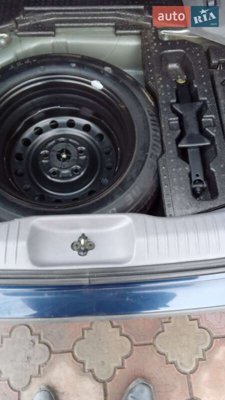 Мінівен Nissan Almera Tino 2004 в Бершаді