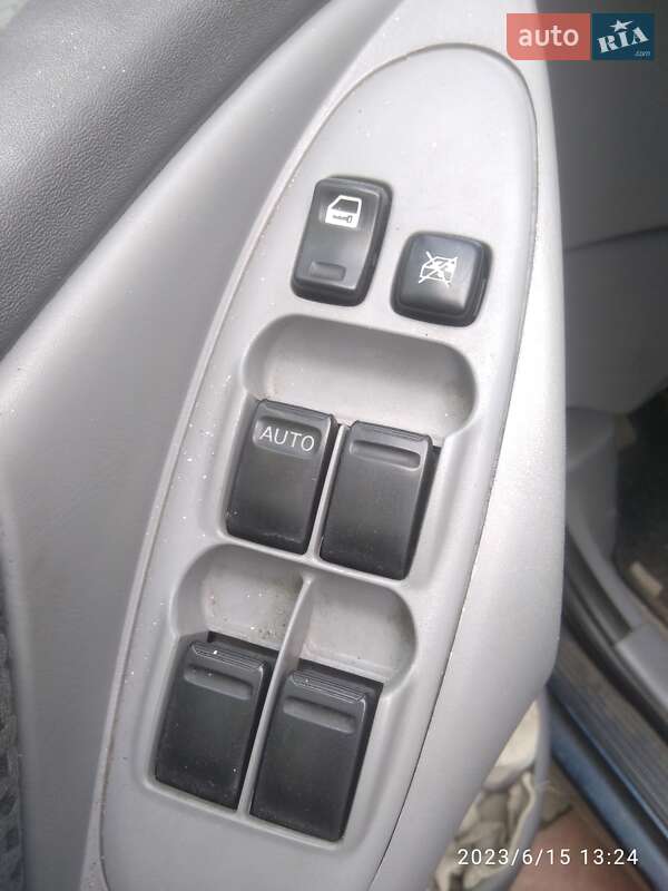 Минивэн Nissan Almera Tino 2005 в Львове