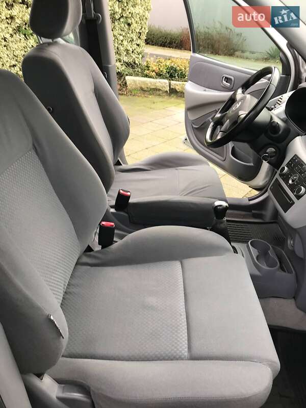 Минивэн Nissan Almera Tino 2004 в Киеве