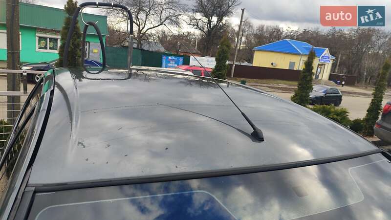 Минивэн Nissan Almera Tino 2005 в Лозовой