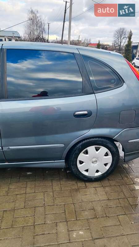 Минивэн Nissan Almera Tino 2005 в Лозовой