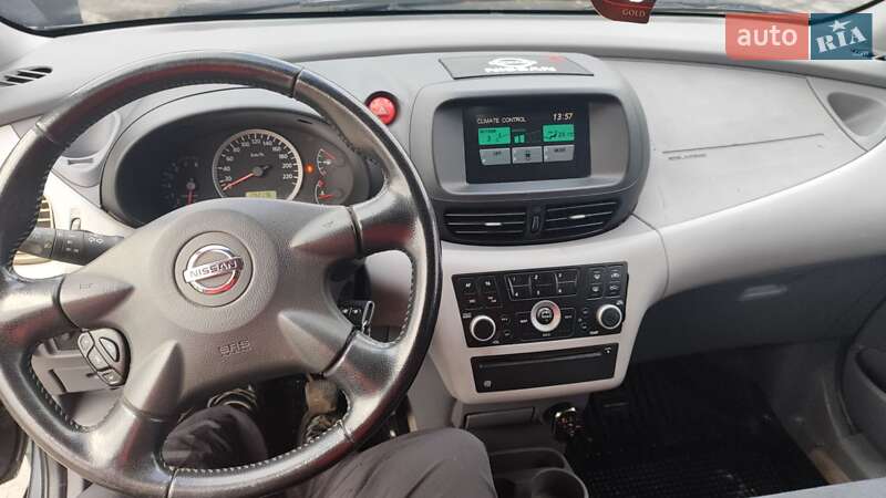 Минивэн Nissan Almera Tino 2005 в Лозовой