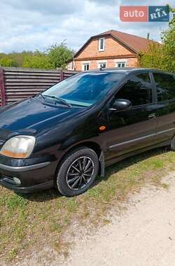 Минивэн Nissan Almera Tino 2002 в 