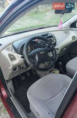 Минивэн Nissan Almera Tino 2001 в 