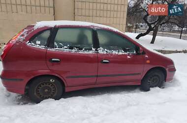 Минивэн Nissan Almera Tino 2000 в Киеве