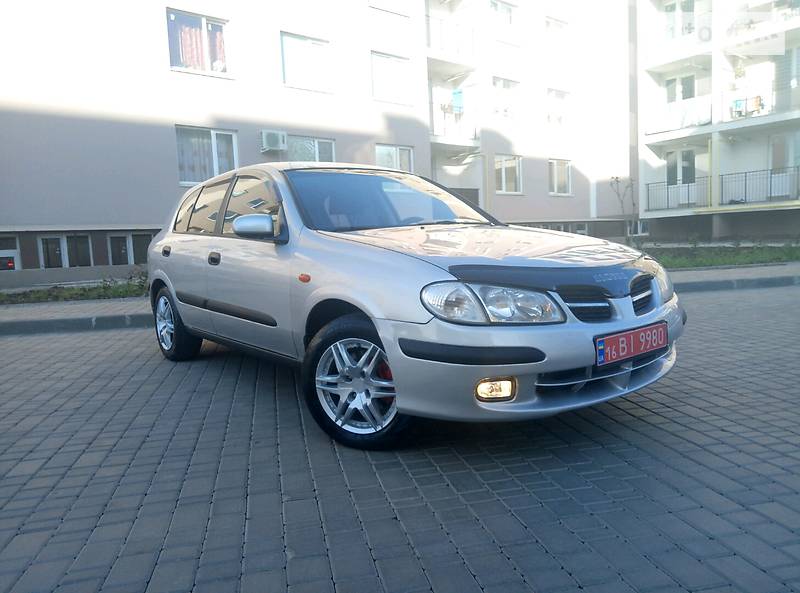 Хэтчбек Nissan Almera 2002 в Одессе