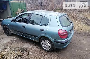 Хэтчбек Nissan Almera 2000 в Могилев-Подольске