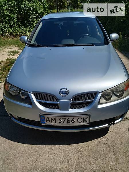 Хэтчбек Nissan Almera 2005 в Радомышле