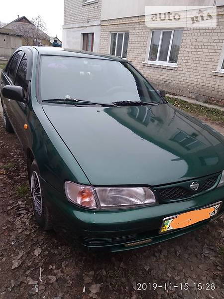 Седан Nissan Almera 1997 в Володарке