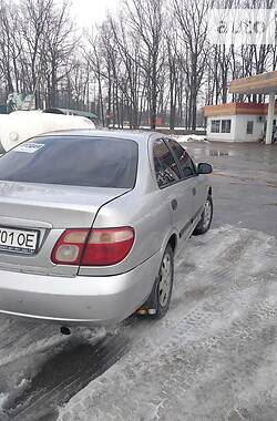 Седан Nissan Almera 2004 в Умани