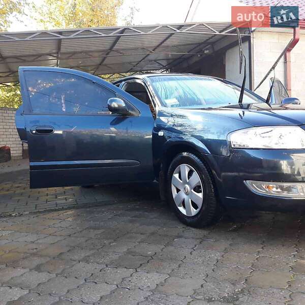 Седан Nissan Almera 2008 в Днепре