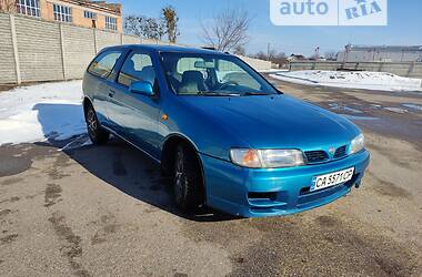 Хэтчбек Nissan Almera 1997 в Каменке