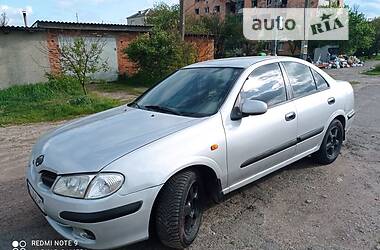 Седан Nissan Almera 2000 в Макарові