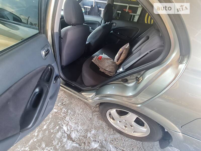 Седан Nissan Almera 2006 в Ірпені