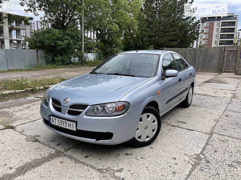 Седан Nissan Almera 2004 в Ивано-Франковске