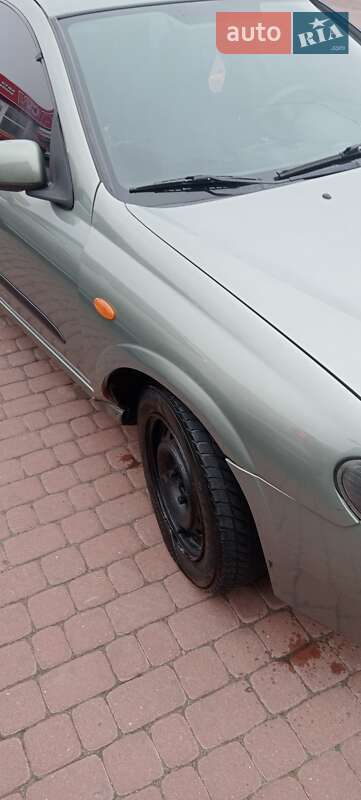 Седан Nissan Almera 2003 в Рівному