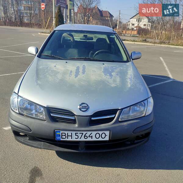 Nissan Almera 2001