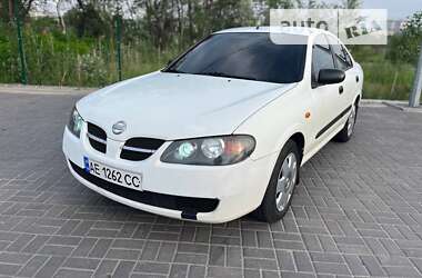 Седан Nissan Almera 2002 в Днепре