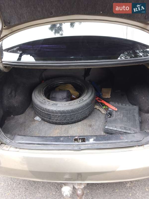 Седан Nissan Almera 2003 в Білгороді-Дністровському