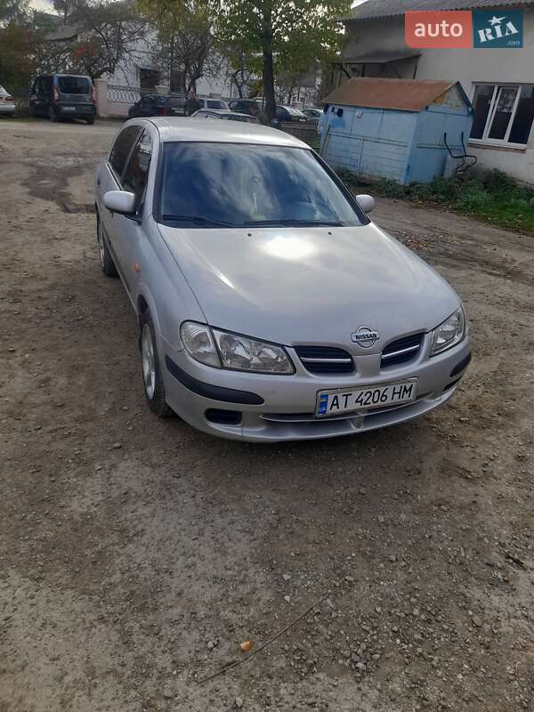 Хетчбек Nissan Almera 2002 в Надвірній