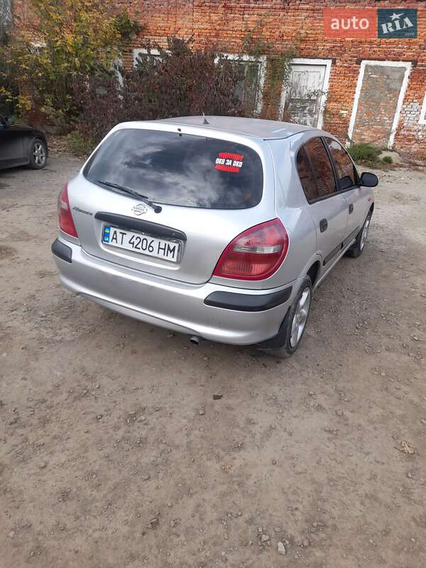 Хетчбек Nissan Almera 2002 в Надвірній