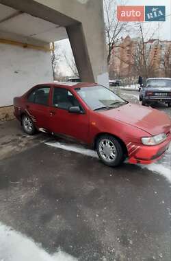 Седан Nissan Almera 1996 в Киеве