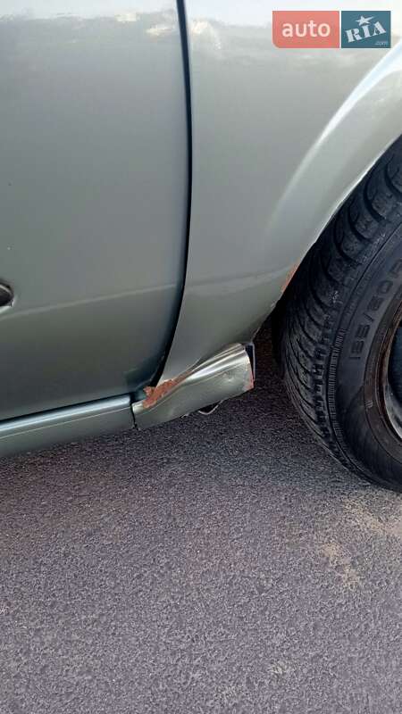 Седан Nissan Almera 2003 в Рівному