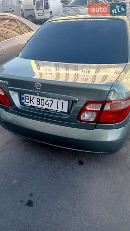 Седан Nissan Almera 2003 в Рівному