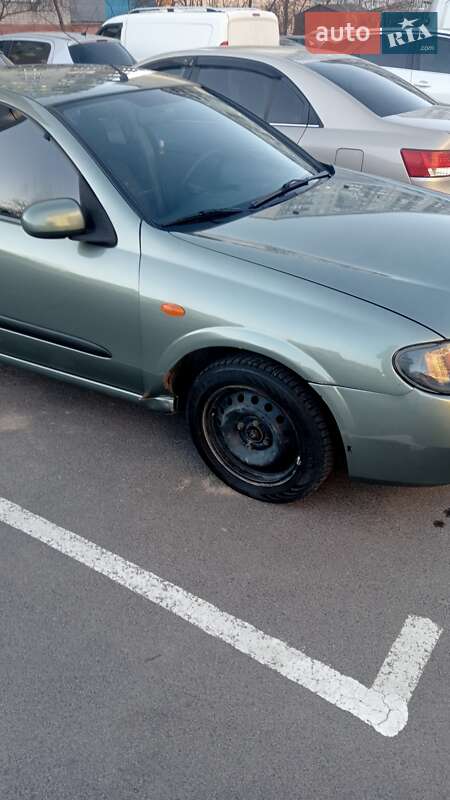Седан Nissan Almera 2003 в Рівному
