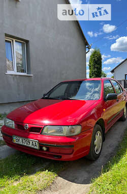 Седан Nissan Almera 1996 в Дубровице