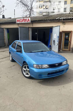 Седан Nissan Almera 1997 в Одессе