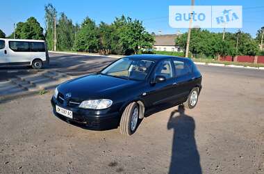 Хэтчбек Nissan Almera 2000 в Радивилове