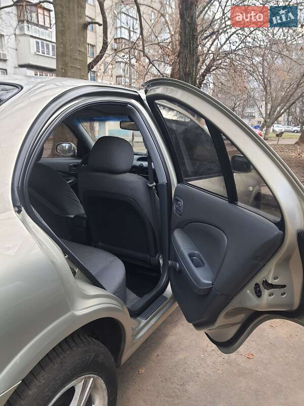 Седан Nissan Almera 2007 в Одессе