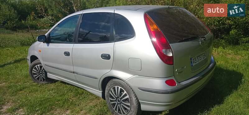 Хэтчбек Nissan Almera 2006 в Виннице