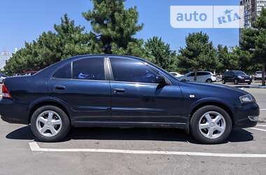 Седан Nissan Almera 2011 в 