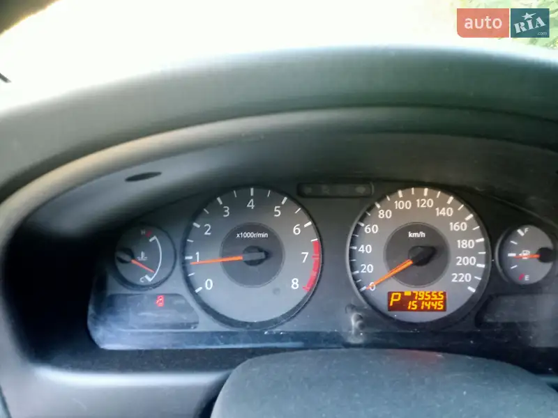 Nissan Almera 2006