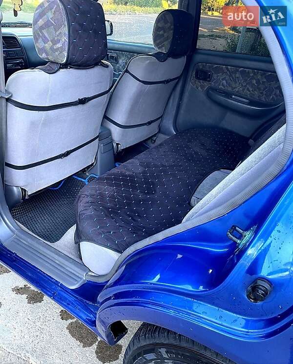 Седан Nissan Almera 1999 в Баштанці